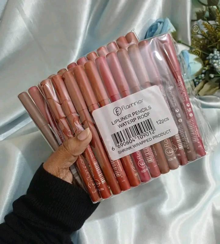 Flornnor Lipstick Set (12 Pcs)